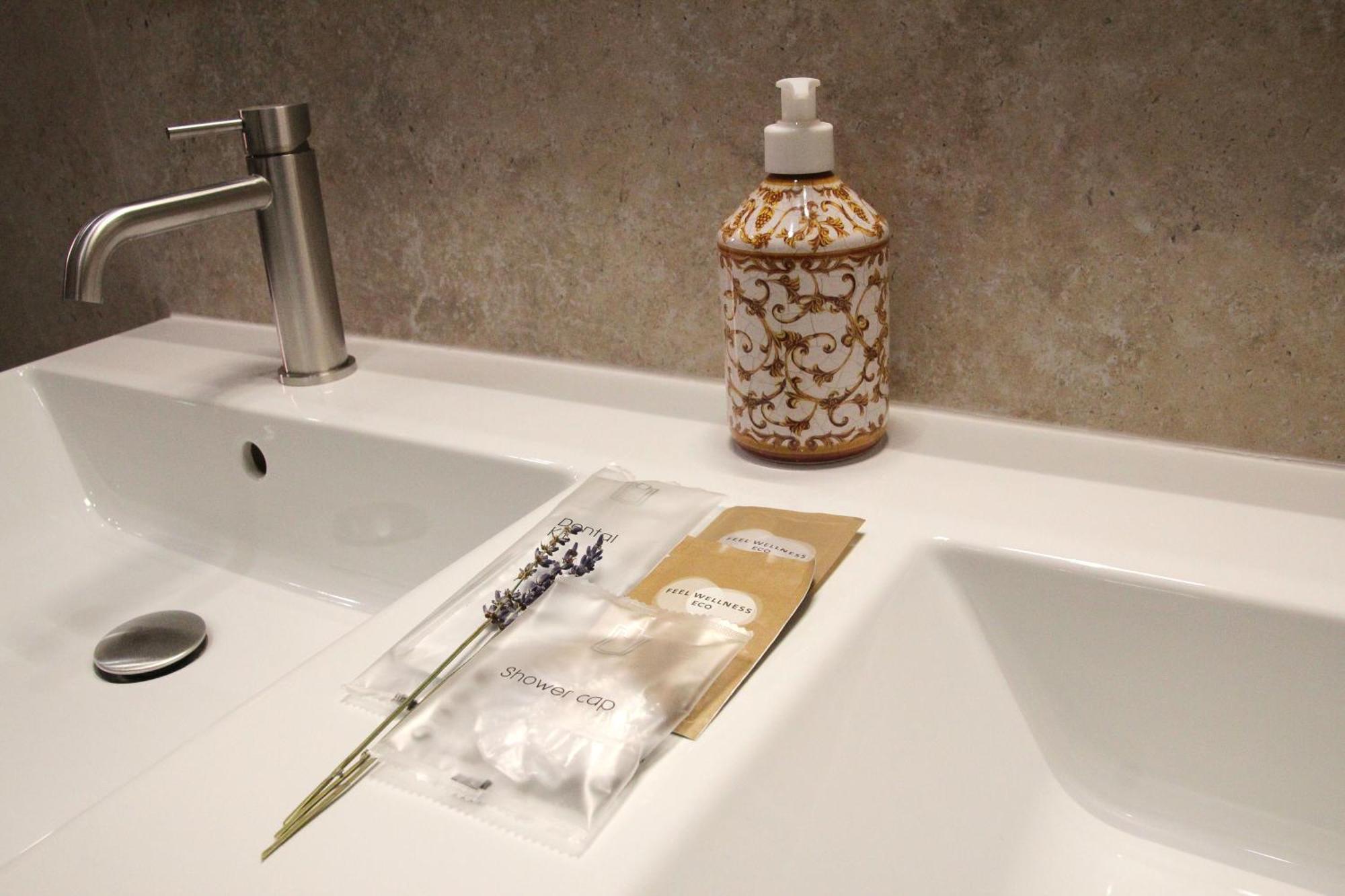 Joyful 148 Luxury Guest House Powered By Joyful Termini Boutique Guest House Roma Ngoại thất bức ảnh