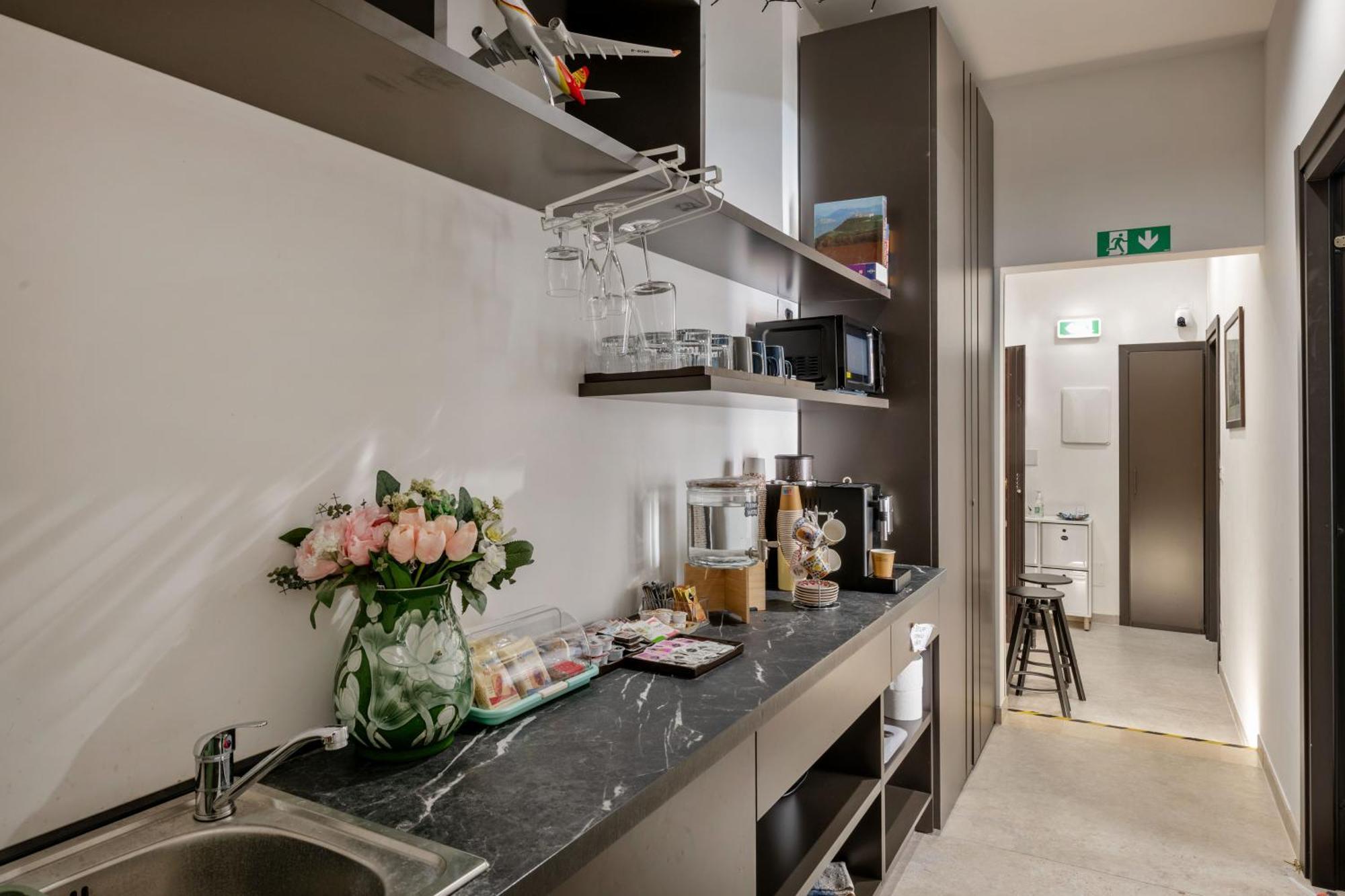 Joyful 148 Luxury Guest House Powered By Joyful Termini Boutique Guest House Roma Ngoại thất bức ảnh