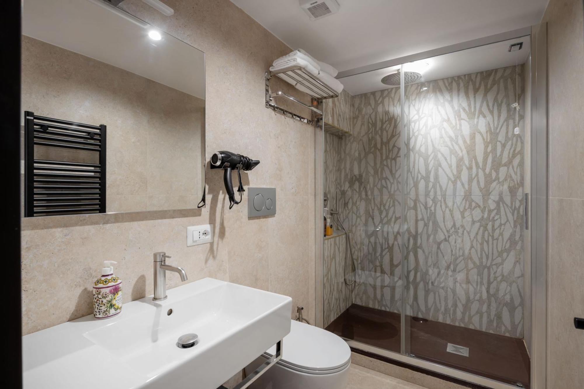 Joyful 148 Luxury Guest House Powered By Joyful Termini Boutique Guest House Roma Ngoại thất bức ảnh